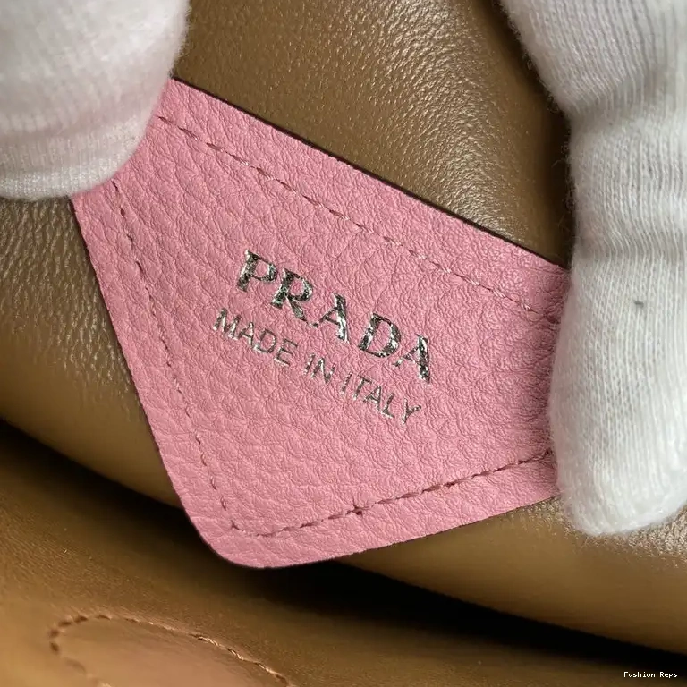 Fashion Reps 2204YA0049 Prada Bag 0510